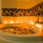 Villa Secluded With Private Pool For Families
