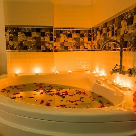 빌라 Secluded With Private Pool For Families