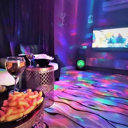 Secluded With Private Pool For Families * 카스