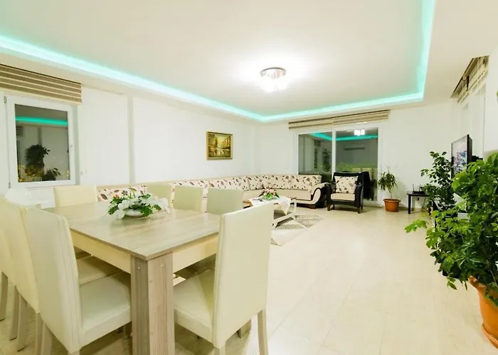 Secluded With Private Pool For Families 빌라