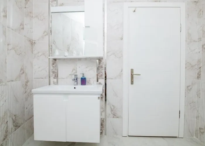 Secluded With Private Pool For Families