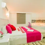 Villa Secluded With Private Pool For Families *