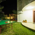 Secluded With Private Pool For Families *
