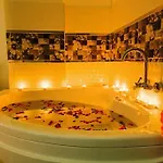 Secluded With Private Pool For Families *