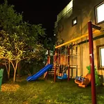 Villa Secluded With Private Pool For Families *