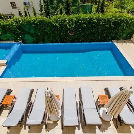 ヴィラ Secluded With Private Pool For Families