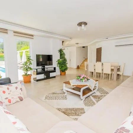 ヴィラ Secluded With Private Pool For Families *