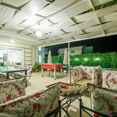 Secluded With Private Pool For Families * カシュ