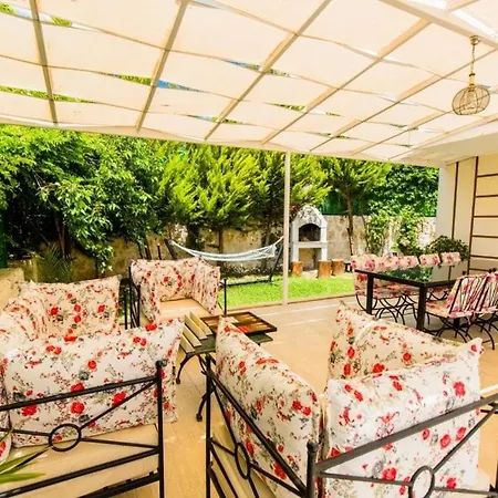 Secluded With Private Pool For Families * カシュ