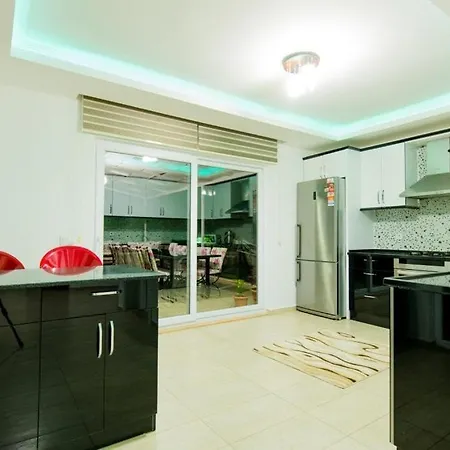 ヴィラ Secluded With Private Pool For Families *