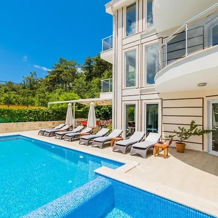 Secluded With Private Pool For Families カシュ