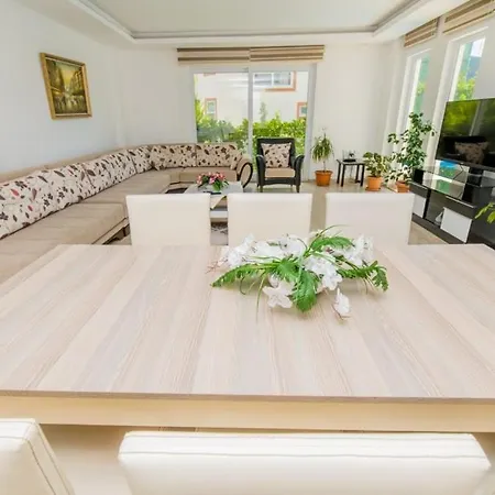 Secluded With Private Pool For Families * カシュ