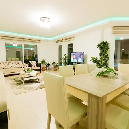 וילה Secluded With Private Pool For Families קס