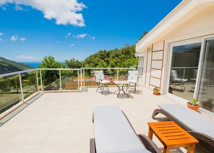 Secluded With Private Pool For Families 别墅