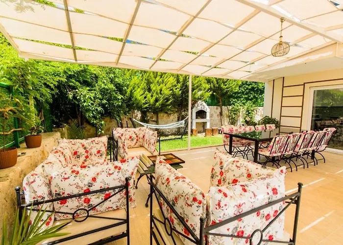 Secluded With Private Pool For Families * 卡斯