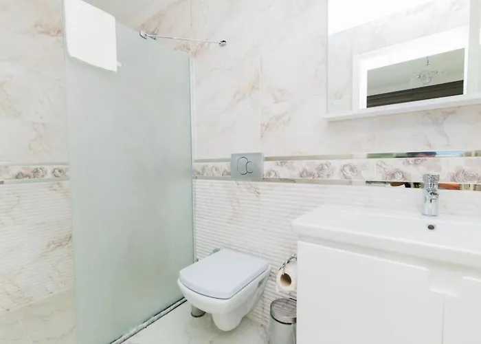 Secluded With Private Pool For Families 别墅